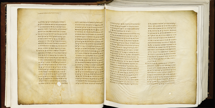 The 'Codex Sarravianus', named after its first known owner, Claudius Sarravius (died 1651), is part of the Codices Vossiani Graeci et Miscellanei Online. Through its dimensions, calligraphic script on very thin parchment leaves, it expresses like no other manuscript in the Leiden collections the triumph of the codex over the scroll.