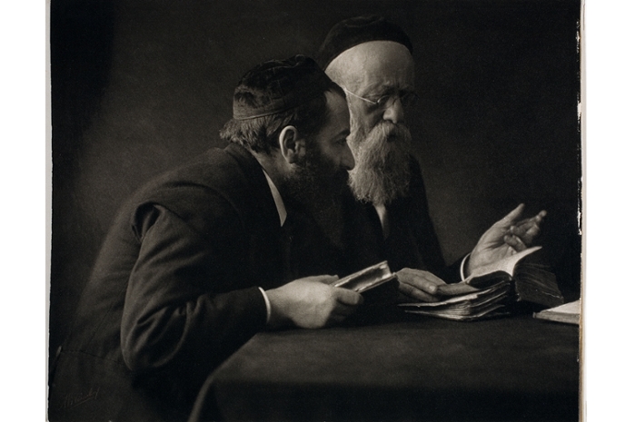 Precentor of the Groningen Synagoge Levie Rozenblatt and religious teacher Meyer B. Stern